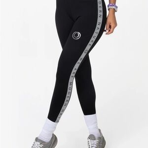 Modern Nature Black Leggings